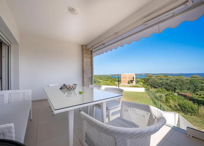 Dream Lounge With Sea View Apartment